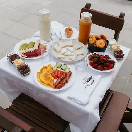 Gimis House Bed & Breakfast