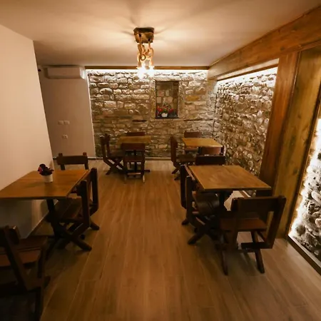 Bed & Breakfast Gimis House Berat