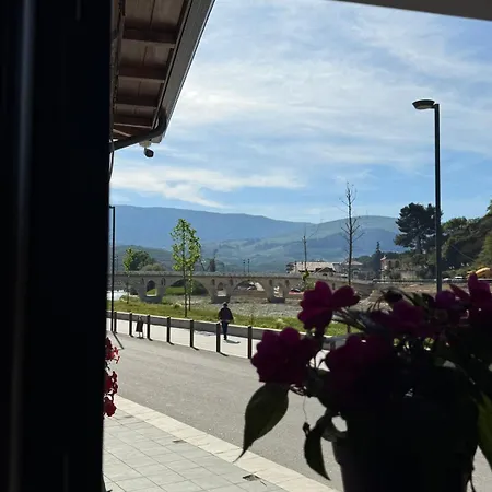 Alojamento de Acomodação e Pequeno-almoço Gimis House Berati