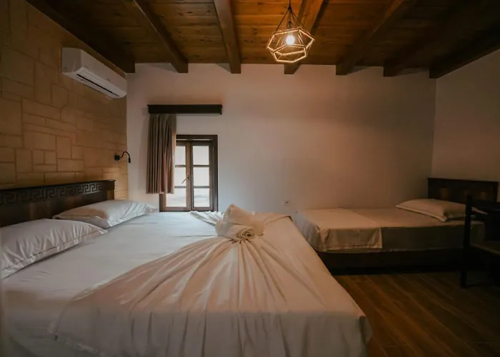 Bed and breakfast Gimis House 3*