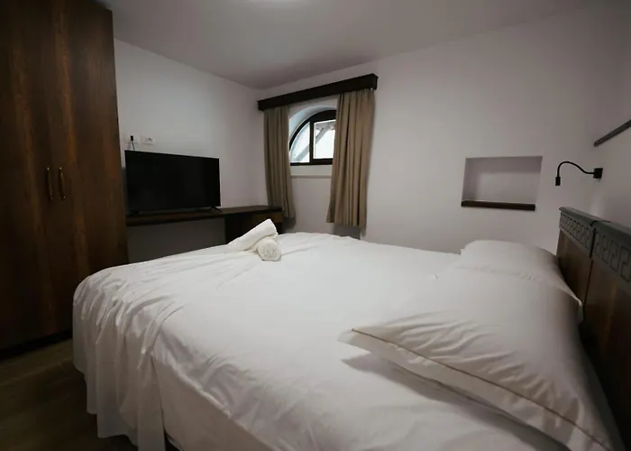 Gimis House Bed and breakfast