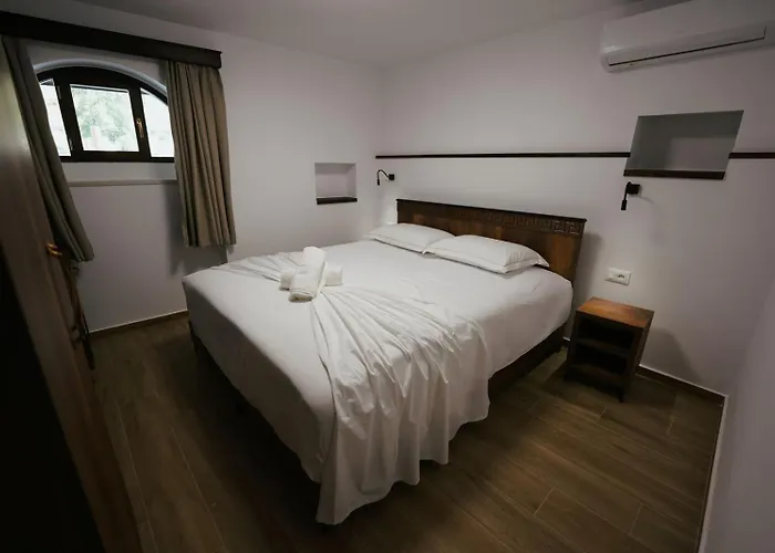 Bed and breakfast Gimis House