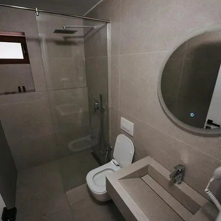 فندق مبيت وإفطار Gimis House 3*