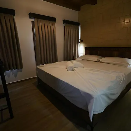 Gimis House 3*