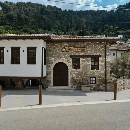 Gimis House فندق مبيت وإفطار بيرات