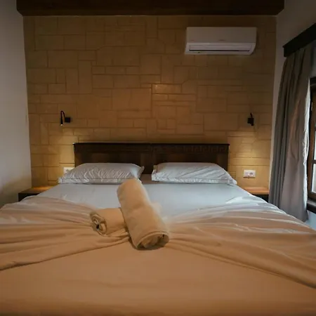 فندق مبيت وإفطار Gimis House بيرات