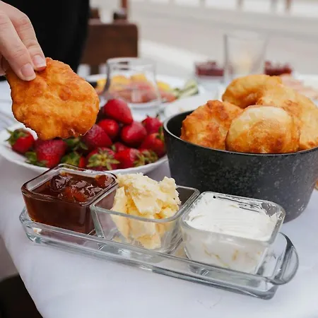 فندق مبيت وإفطار Gimis House بيرات