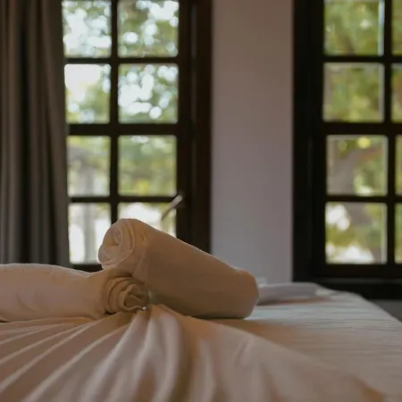 فندق مبيت وإفطار Gimis House 3*