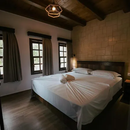 Gimis House 3* Berat