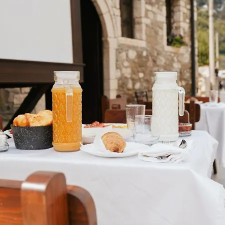 فندق مبيت وإفطار Gimis House 3*