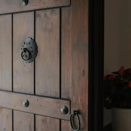 فندق مبيت وإفطار Gimis House 3*