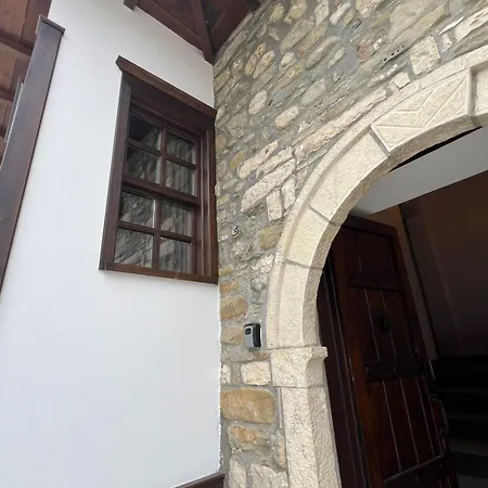 Bed & Breakfast Gimis House Berat