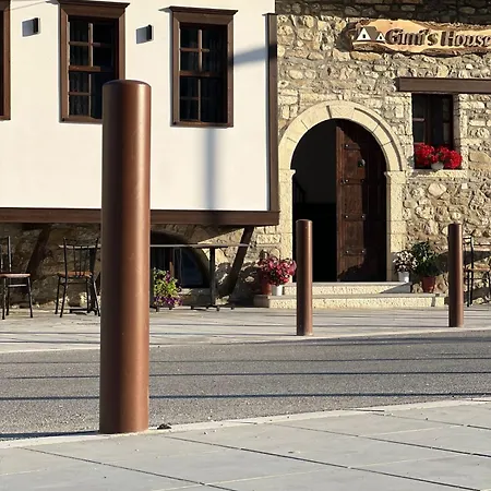 فندق مبيت وإفطار Gimis House