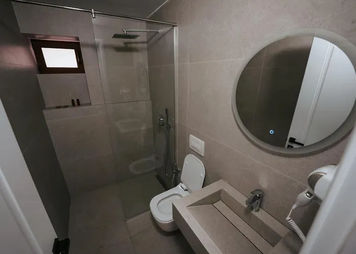 Couette-café Gimis House 3*