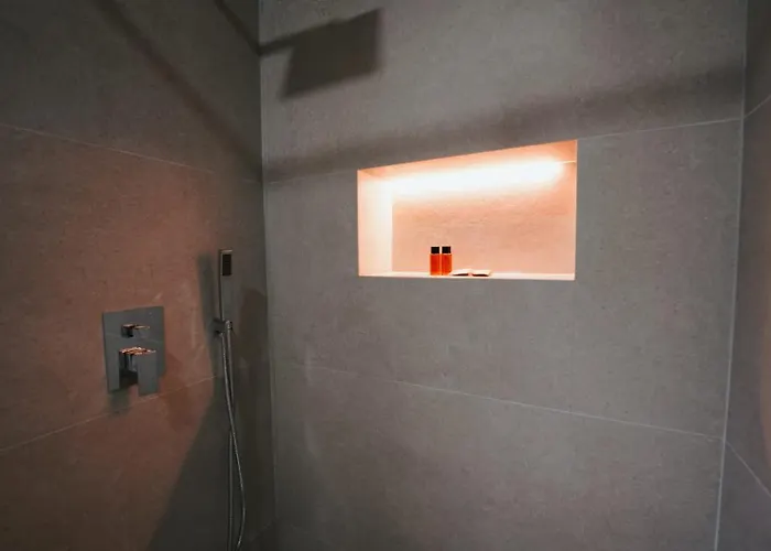 Couette-café Gimis House Berat