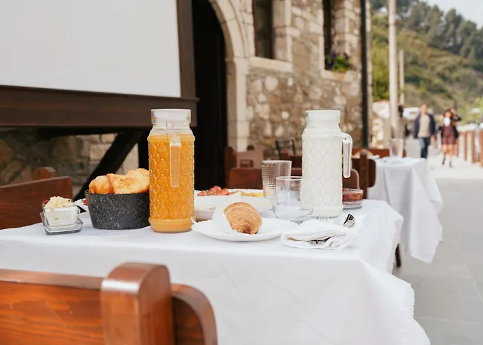 Couette-café Gimis House 3*