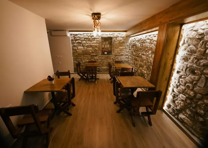 Couette-café Gimis House Berat