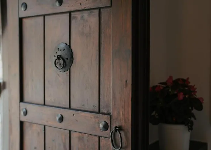 Couette-café Gimis House 3*